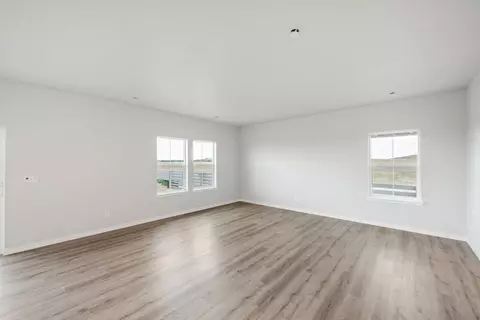 Living - 19085 E 93rd Dr, Commerce City, CO 80022 photo 2 of 9