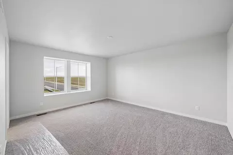 Living - 19085 E 93rd Dr, Commerce City, CO 80022 photo 6 of 9