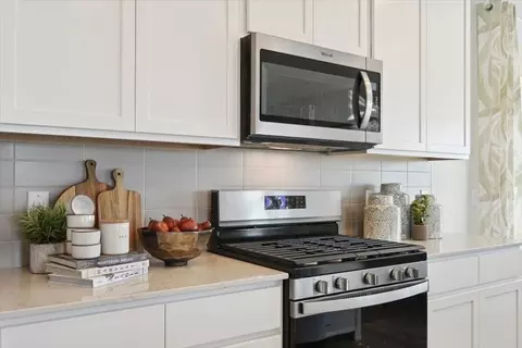 Kitchen - 19085 E 93rd Dr, Commerce City, CO 80022 photo 7 of 9