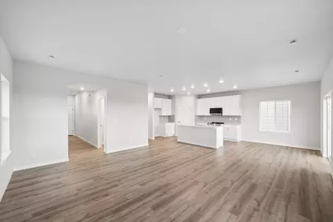 Living - 19085 E 93rd Dr, Commerce City, CO 80022 photo 4 of 9
