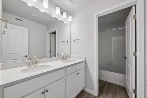 Bath - 19085 E 93rd Dr, Commerce City, CO 80022 photo 3 of 6