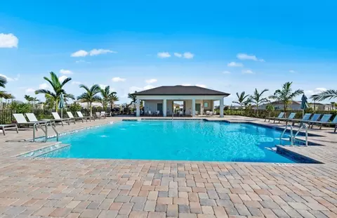 Exterior - 44381 Kelly Dr, Punta Gorda, FL 33982 photo 4 of 11
