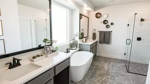 Bath - 12813 Cedar Ridge Trl, Rowlett, TX 75089 photo 2 of 2