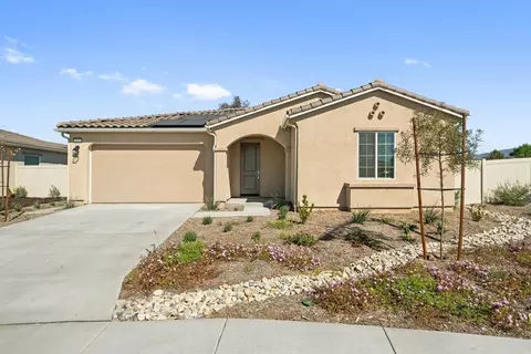 766 Highlands Dr, San Jacinto, CA 92583