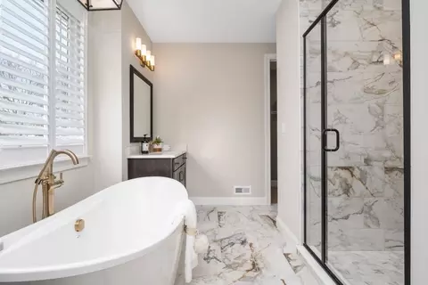 Bath - Cambrium Ct., Wentzville, MO 63385 photo 3 of 4