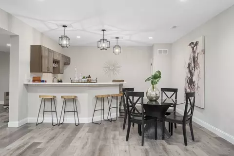 Dining - Cambrium Ct., Wentzville, MO 63385 photo 4 of 5