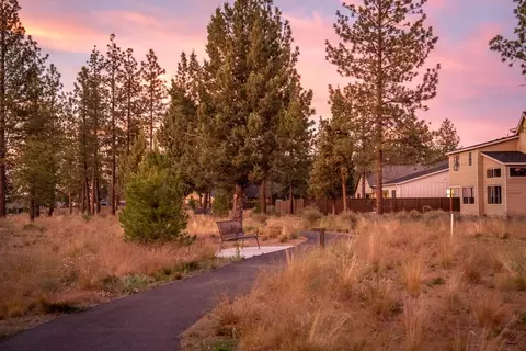 View/Area - 3018 NW Celilo Ln, Bend, OR 97703 photo 4 of 9