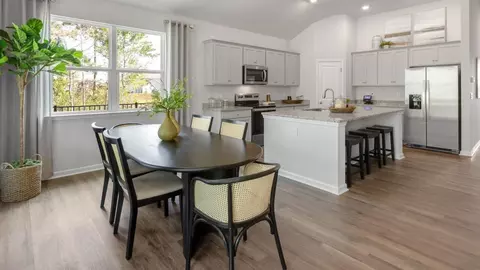 Dining - 2008 Willowleaf Dr, Leland, NC 28451 photo 3 of 4