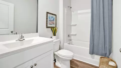Bath - 2008 Willowleaf Dr, Leland, NC 28451 photo 1 of 6