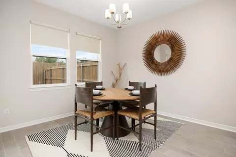 Dining - 3922 Peggy Dr, Laredo, TX 78046 photo 2 of 3
