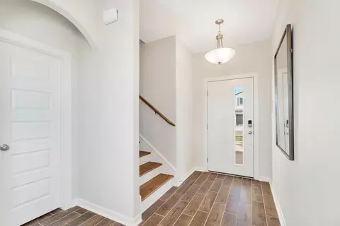 Entry Way - 3922 Peggy Dr, Laredo, TX 78046 photo 4 of 4