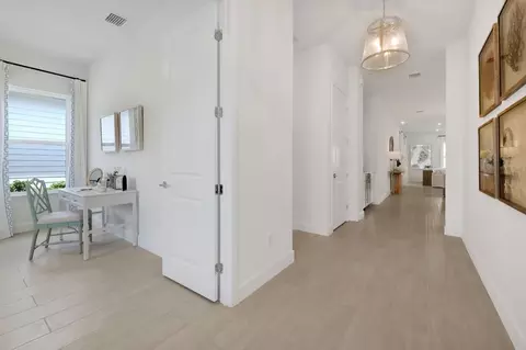 Entry Way - 70 Ribera Dr, Flagler Beach, FL 32136 photo 2 of 6