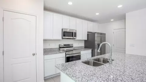 Kitchen - 2214 Elegant Mnr Cir, Edgewater, FL 32141 photo 1 of 3