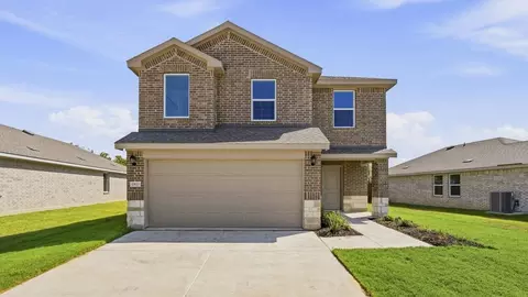 1911 Glory Dr, Bonham, TX 75418