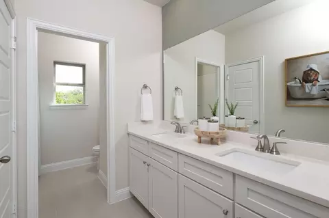 Bath - 2024 Moon Flower St, Celina, TX 75009 photo 4 of 7