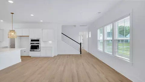 Living - 3825 Cracked Shell Ln, Mount Pleasant, SC 29466 photo 2 of 4
