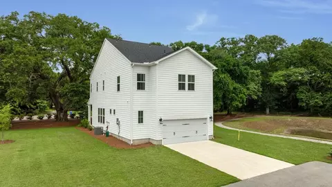 Exterior - 3825 Cracked Shell Ln, Mount Pleasant, SC 29466 photo 2 of 8