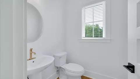 Bath - 3825 Cracked Shell Ln, Mount Pleasant, SC 29466 photo 1 of 5
