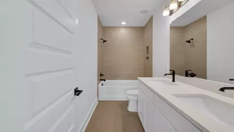 Bath - 3825 Cracked Shell Ln, Mount Pleasant, SC 29466 photo 3 of 5