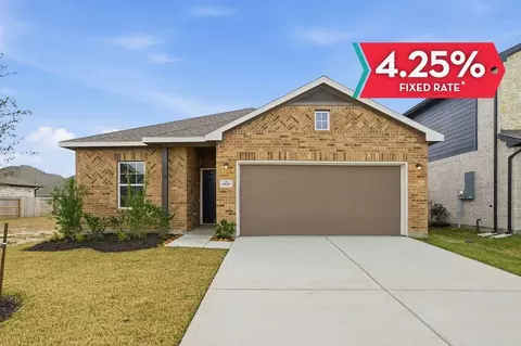 1926 Middle Pass Ln, Angleton, TX 77515