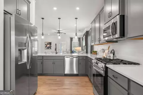 Kitchen - 211 Park Bench Way, Byron, GA 31008 photo 1 of 5