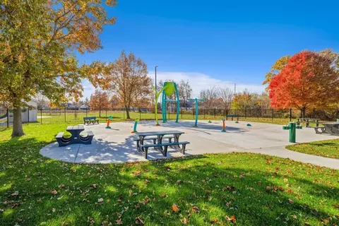 1603 E Parkside Ln, Dyer, IN 46311 photo 9
