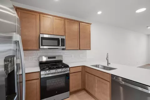 Kitchen - 1603 E Parkside Ln, Dyer, IN 46311 photo 3 of 3