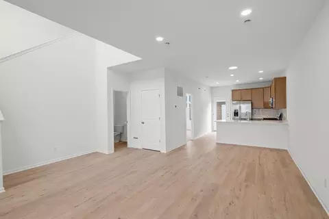 Living - 1603 E Parkside Ln, Dyer, IN 46311 photo 2 of 2