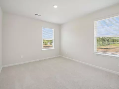 Bedroom - 6737 Warbler Ln, Lula, GA 30554 photo 7 of 8