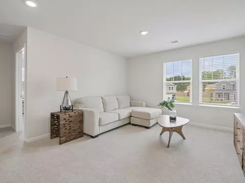 Living - 6737 Warbler Ln, Lula, GA 30554 photo 3 of 4
