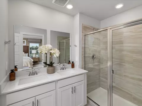 Bath - 815 Ernest Ln, Lyman, SC 29365 photo 2 of 3