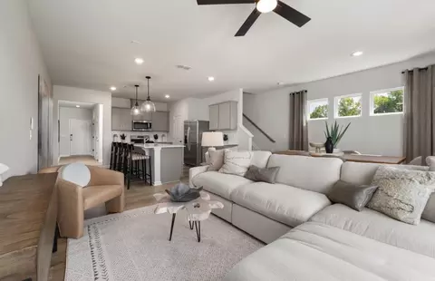 Living - 524 Prosecco Dr, Thomasville, NC 27360 photo 1 of 1