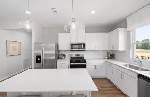 Kitchen - 524 Prosecco Dr, Thomasville, NC 27360 photo 2 of 2