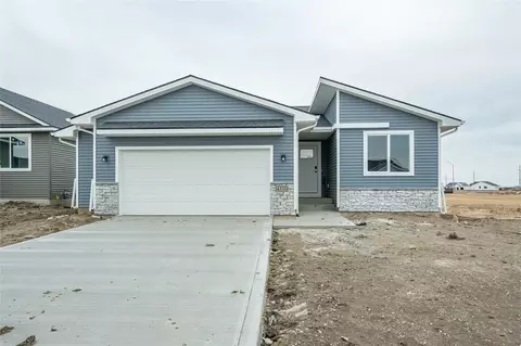 4310 NE 3rd St, Ankeny, IA 50021