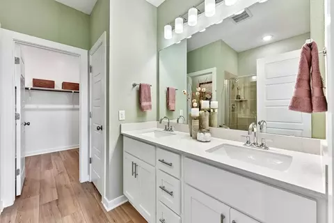 Bath - 10616 Midnight Sun Dr, Buda, TX 78610 photo 1 of 5