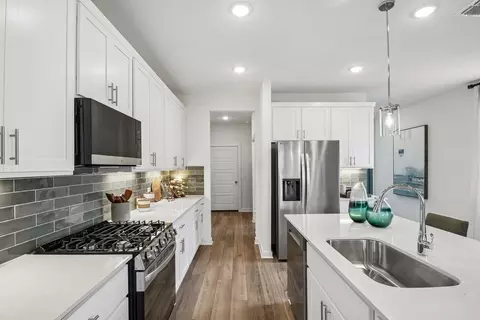 Kitchen - 10616 Midnight Sun Dr, Buda, TX 78610 photo 2 of 5
