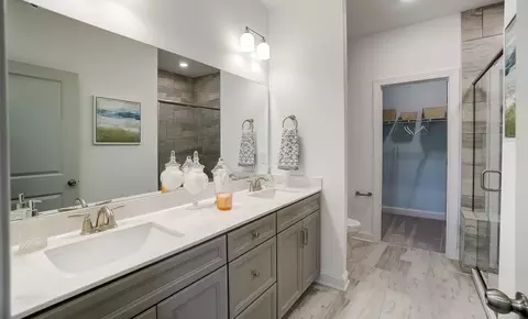 Bath - 17521 Genito Rd, Moseley, VA 23120 photo 1 of 3