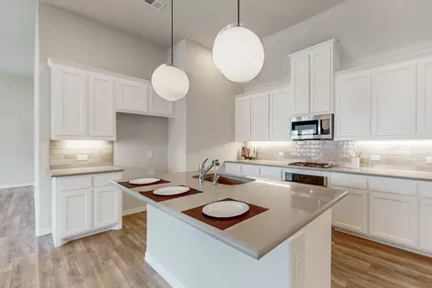 8104 Prairie Park Blvd, Denton, TX 76207