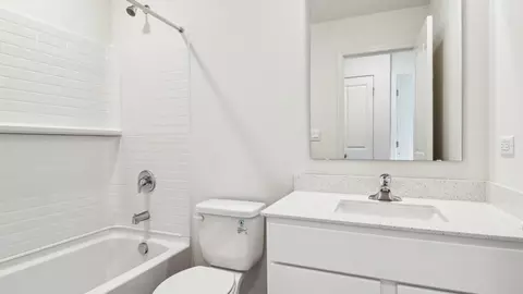 Bath - 1307 Foxglove Dr, Bartlett, IL 60103 photo 5 of 5
