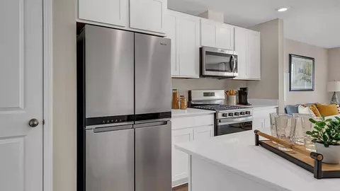 Kitchen - 1307 Foxglove Dr, Bartlett, IL 60103 photo 4 of 6
