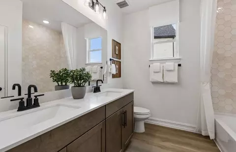 Bath - 11045 Abbotsbury Rd, Haslet, TX 76052 photo 4 of 4