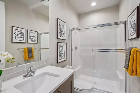 Bath - 404 NW Valleys Edge St, Cornelius, OR 97113 photo 2 of 2