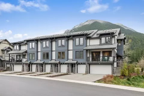 1943 SE 12th St, North Bend, WA 98045