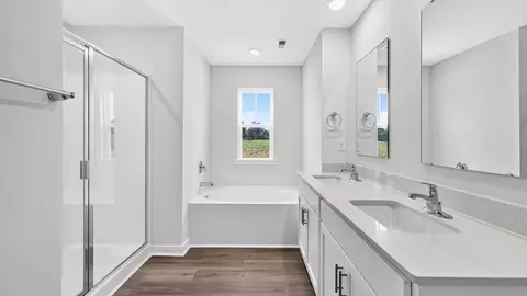 Bath - 409 Blackpool Ct, Monroe, NC 28112 photo 3 of 8