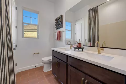 Bath - 1268 S 185th Dr, Goodyear, AZ 85338 photo 6 of 6