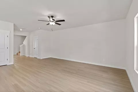 Living - 1012 Mossy Oak Dr, Moore, SC 29369 photo 1 of 7