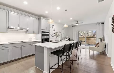 Kitchen - 30 E Point Dr, Rumford, RI 02916 photo 5 of 7
