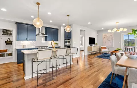 Kitchen - 30 E Point Dr, Rumford, RI 02916 photo 6 of 7