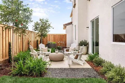 Exterior - 24 E Bellum Pl, Mountain House, CA 95391 photo 1 of 7