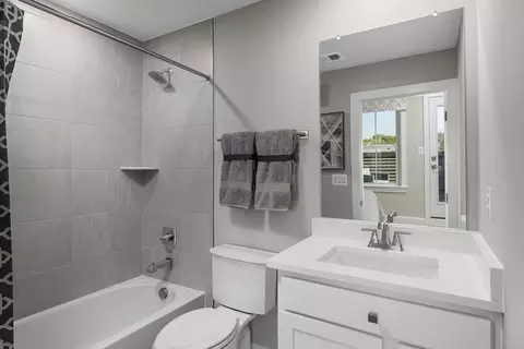 Bath - 6819 16th St NW, Washington, DC 20012 photo 3 of 4